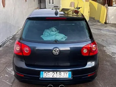 Usata VW Golf IV 105 CV (77 kW) 2006 Berlina