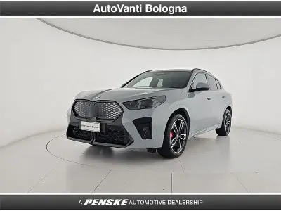 Usata BMW iX2 M Sport 279 kW (380 CV) 2025 Grigio SUV