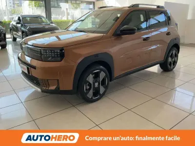 Usata Fiat Grande Panda La Prima 83 kW (113 CV) 2025 Oro Utilitaria