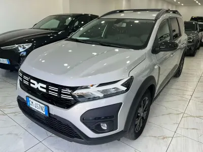 Usata Dacia Jogger Extreme 101 CV (74 kW) 2023 Grigio Monovolume
