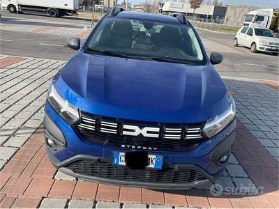 Blu Usata 2023 Dacia Sandero Expression SUV | 14.400 € (Buon prezzo)