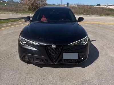 Käytetty Alfa Romeo Stelvio Veloce 210 HP (154 kW) 2020 Katumaasturi