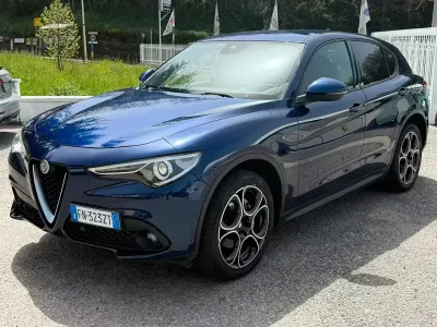 Usata Alfa Romeo Stelvio Executive 210 CV (154 kW) 2018 Blu SUV