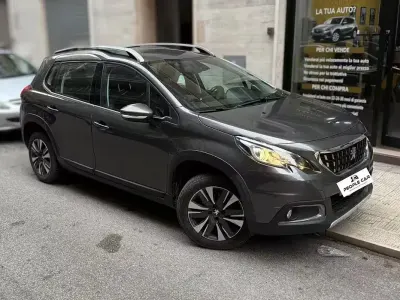 Usata Peugeot 2008 83 CV (61 kW) 2019 Grigio SUV