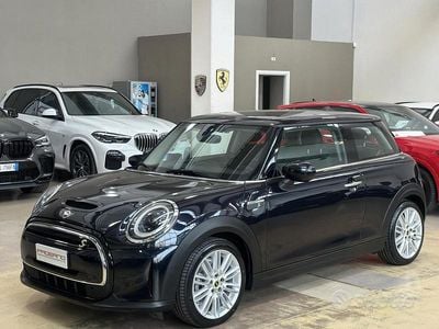 Usata Mini Cooper SE Classic 75 kW (102 CV) 2022 Blu Utilitaria