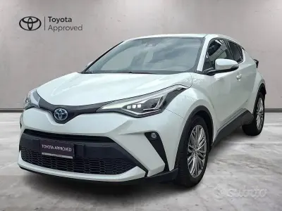 Usata Toyota C-HR Lounge 122 CV (89 kW) 2023 Bianco SUV