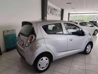 Usata Chevrolet Spark 68 CV (50 kW) 2013 Grigio Utilitaria