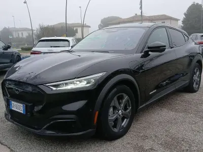 Usata Ford Mustang Mach-E Standard Range 197 kW (269 CV) 2023 Nero SUV