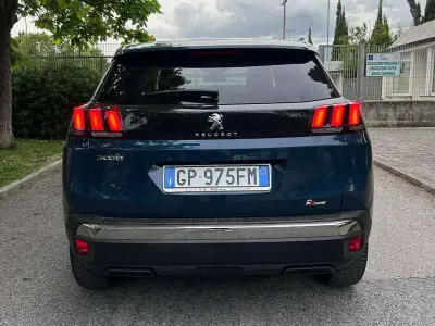 Usata Peugeot 3008 Allure 131 CV (96 kW) 2023 Blu/azzurro SUV