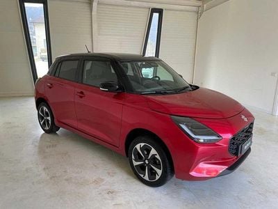 Usata Suzuki Swift 83 CV (61 kW) 2024 Rosso Utilitaria