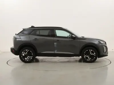 Usata Peugeot 2008 Allure 100 CV (73 kW) 2025 Grigiogrigio SUV