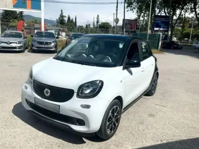 Usata Smart ForFour 70 CV (51 kW) 2015 Bianco Utilitaria