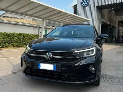 Usata VW Taigo R-line 110 CV (80 kW) 2023 Nero SUV