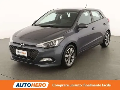 Usata Hyundai i20 Comfort 84 CV (61 kW) 2016 Argento Utilitaria