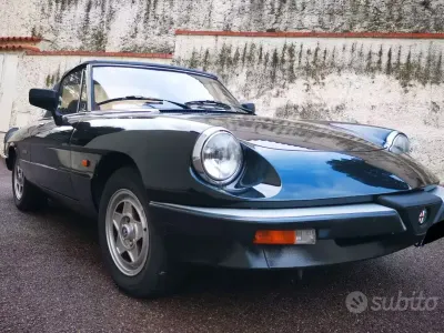 Usata Alfa Romeo Spider 101 CV (74 kW) 1988 Nero Cabrio