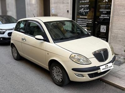 Usata Lancia Ypsilon 60 CV (44 kW) 2005 Beige Utilitaria