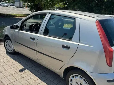 Usata Fiat Punto 60 CV (44 kW) 2002 Grigio Utilitaria