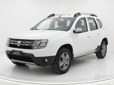 Usata Dacia Duster Lauréate 110 CV (80 kW) 2016 Bianco SUV