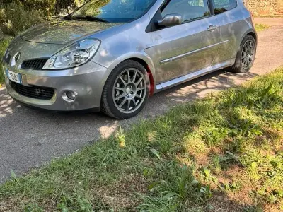 Usata Renault Clio R.S. R.S. 200 CV (147 kW) 2007 Utilitaria