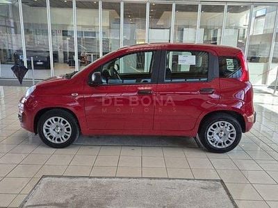 Ny Fiat Panda Icon 70 HK (51 kW) 2026 Röd Halvkombi