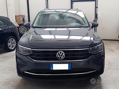 Usata VW Tiguan Life 122 CV (89 kW) 2023 Grigio SUV
