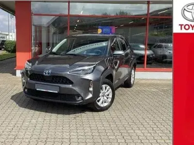 Usata Toyota Yaris Cross Business Edition 116 CV (85 kW) 2022 Grigio SUV