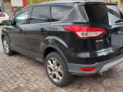 Usata Ford Kuga 140 CV (102 kW) 2014 Nero SUV