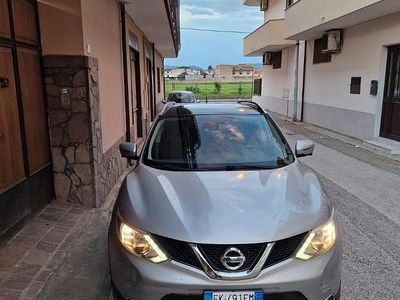 Usata Nissan Qashqai N-Connecta 110 CV (80 kW) 2017 Grigio SUV