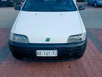 Usata Fiat 750 60 CV (44 kW) 1998 Bianco Berlina