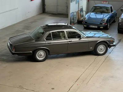 Usata Jaguar XJ12 287 CV (211 kW) 1989 Grigio Berlina