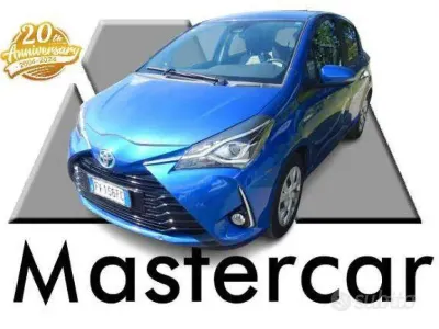 Usata Toyota Yaris Hybrid Business Edition 73 CV (53 kW) 2019 Blu/azzurro Berlina