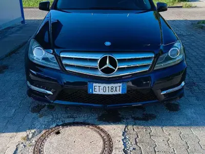 Usata Mercedes C220 170 CV (125 kW) 2013 Blu Station wagon
