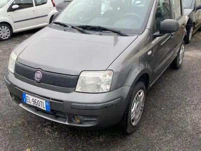 Gebraucht Fiat Panda Classica 69 PS (50 kW) 2012 Grau Kleinwagen