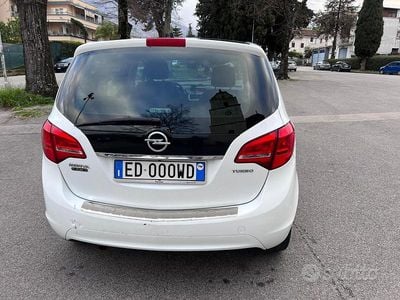 Usata Opel Meriva 2011 Bianco Monovolume