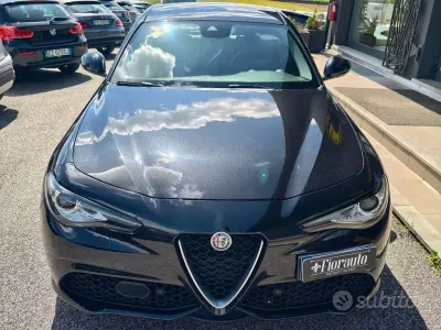 Usata Alfa Romeo Giulia Veloce 209 CV (153 kW) 2017 Nero Berlina