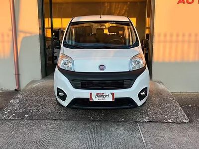 Usata Fiat Qubo Easy 77 CV (56 kW) 2018 Bianco Monovolume