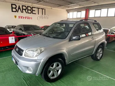 Usata Toyota RAV4 150 CV (110 kW) 2005 Grigio SUV