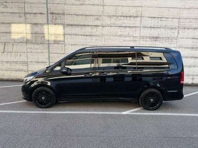 Mercedes V220