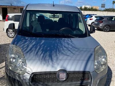 Usata Fiat Doblò Dynamic 104 CV (76 kW) 2010 Argento Monovolume