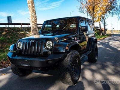 Usata Jeep Wrangler Sahara 200 CV (147 kW) 2011 Nero SUV