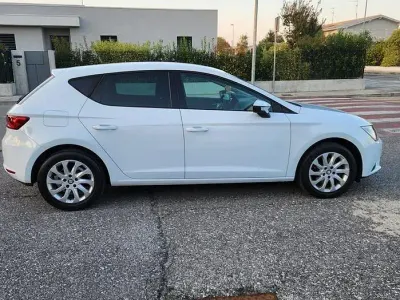 Usata Seat Leon Style 105 CV (77 kW) 2015 Bianco Berlina