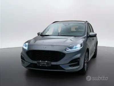 Usado Ford Kuga ST-Line 120 CV (88 kW) 2023 Gris SUV