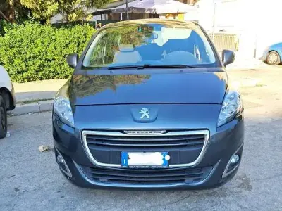 Usata Peugeot 5008 Business-Line 114 CV (83 kW) 2014 Monovolume