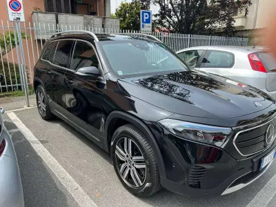 Usata Mercedes EQB250 110 kW (150 CV) 2023 Nero SUV
