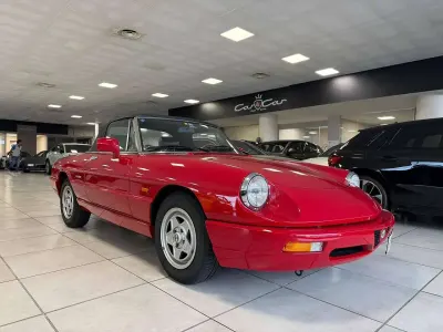 Usata Alfa Romeo Spider 106 CV (77 kW) 1991 Rosso Cabrio