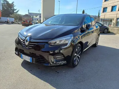 Usata Renault Clio V Techno 91 CV (66 kW) 2023 Nero Berlina