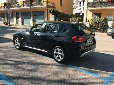 Usata BMW X1 143 CV (105 kW) 2011 Nero SUV