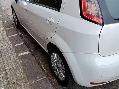 Usata Fiat Punto 75 CV (55 kW) 2014 Bianco Utilitaria