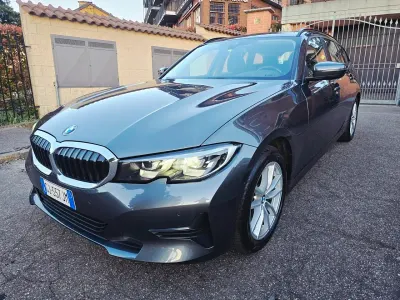 Usata BMW 316 Advantage 122 CV (89 kW) 2022 Grigio Station wagon