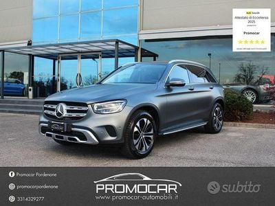 Usata Mercedes GLC220 194 CV (142 kW) 2021 Grigio magno opaco SUV
